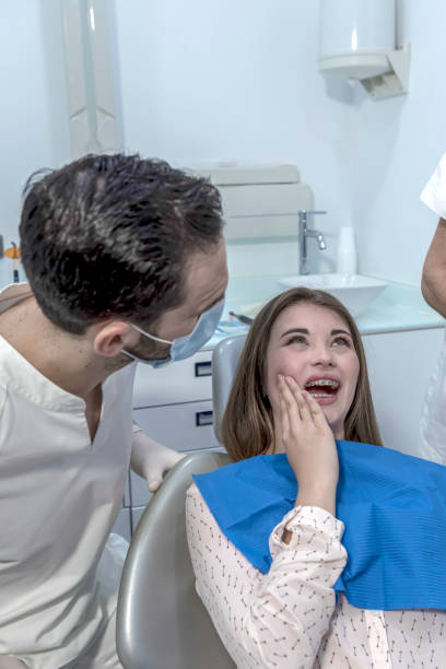 Best Weekend Emergency Dental Services in Hooverson Heights, WV